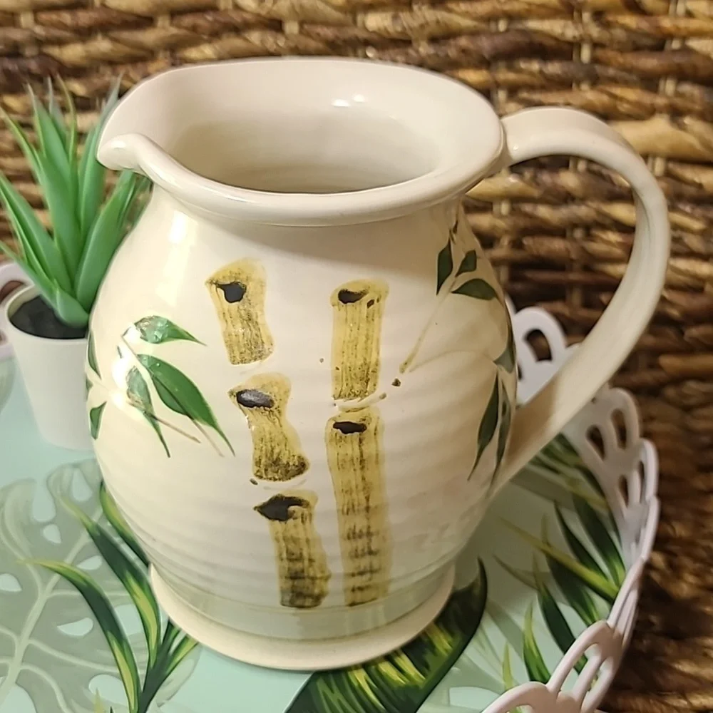 Stoneware bamboo print milk pichter
